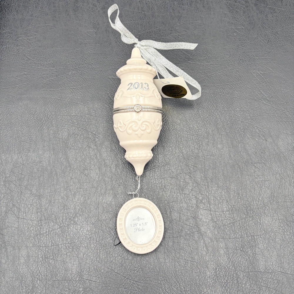 Youngs Inc 2013 Ceramic Finial Ornament Hinged Trinket Box Photo Frame Cream
